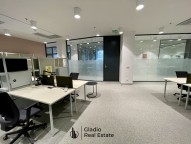 Spaces Prague Smichoff: Prostorné místnosti způsobí, že nebudete chtít jít domů   