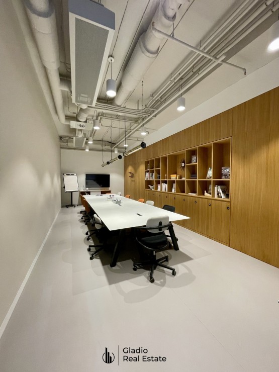 Spaces Prague Smichoff: Prostorné zasedací místnosti kde bude radost pracovat 