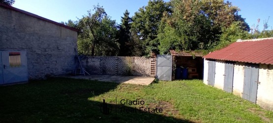ed0863f9-7090-4067-af7d-3df23727a3ff