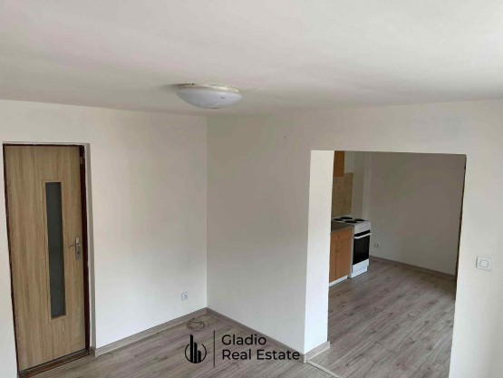 a4d49892-3c31-4148-800c-beb7cd34e285