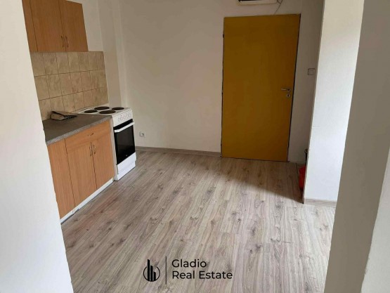 6fcc0410-9365-4764-bd19-339895495cc7 (1)