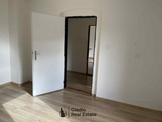 b66358e4-4da7-4845-9b53-f5896b682349