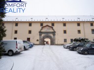 Detail: Komerční objekt 1900 m2