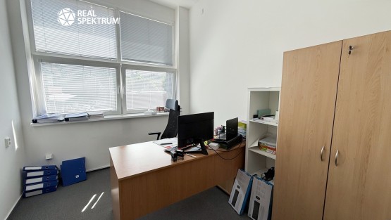 pronajem_kancelar_karlova_02