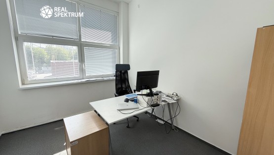 pronajem_kancelar_karlova_05