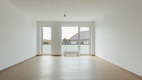 RS I FAMEROVO NAMESTI-96