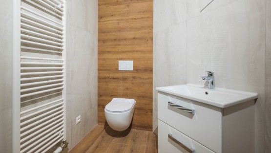 RS I FAMEROVO NAMESTI-51