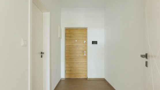 RS I FAMEROVO NAMESTI-49