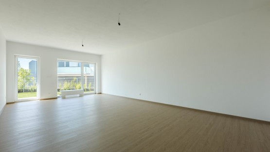 RS I FAMEROVO NAMESTI-36