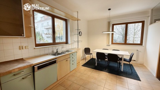 Kanceláře Dunajovského (14)