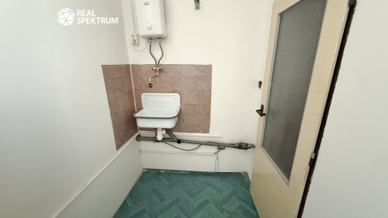 pronajem_obchodni_prostor_vranovska_02