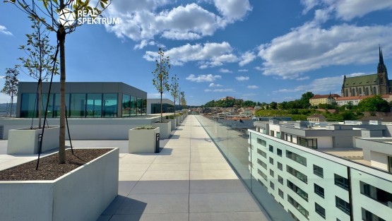 10 - SKYLIGHT X Fitness Terrace