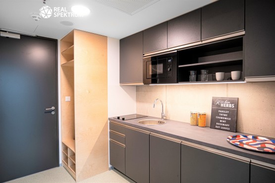 tinywow_BQT00-3_44840971