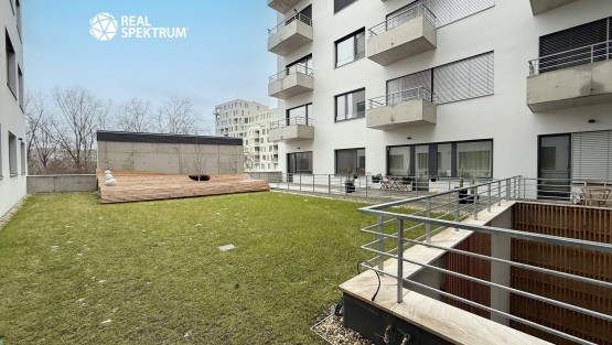 Pronájem KA G12 Opuštěná_04