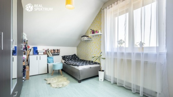 RS I Kastanova 310, Rebesova-52