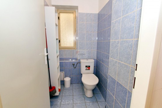 WC.JPG