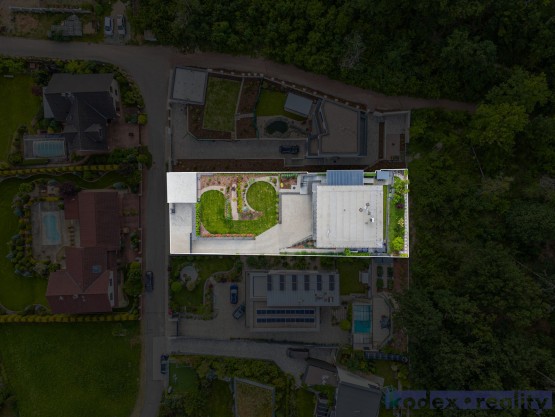 Michal Havlíček fotografie - KODEX reality - dům Na Vinici- DJI_20240616185229_0016_D pozemek