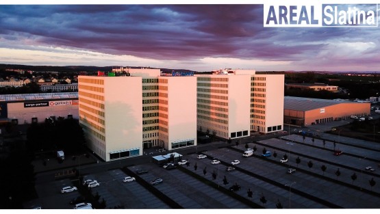 Areal Slatina Reel.00_21_50_24.Still006-7