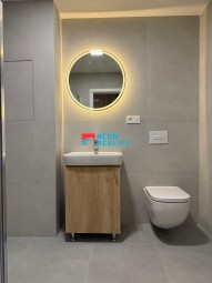 fe64dc36-d2da-4339-8e27-f6cb1bd11312-2.jpg