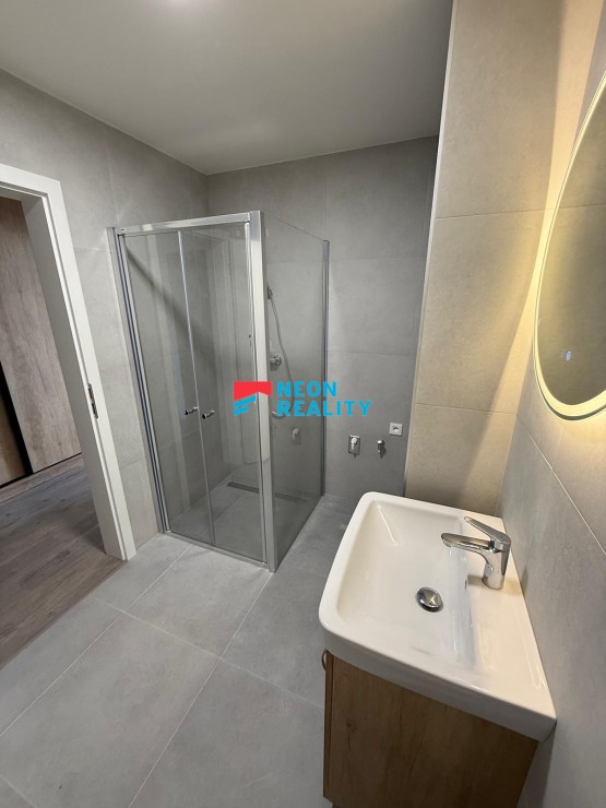 68dfa84b-9e20-4830-8e21-bd6cab6ba033-1.jpg