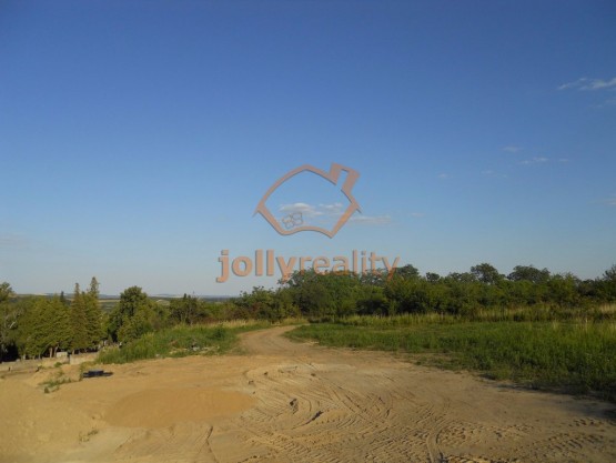 prodej-pozemku-pro-bydleni-1252m2-posledni-parcela-dolni-kounice-12-0c2800