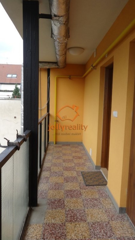 whn800x800wm1-46faf-pronajem-bytu-1-kk-28-m2-brno-komin-dsc02078-d41957