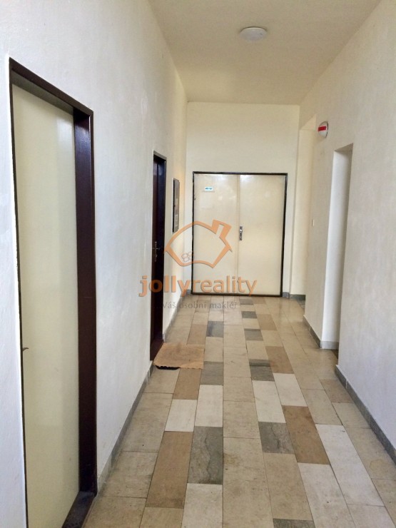 pronajem-kancelari-200-m2-vyskov-u-brna-img-9001-ea5ff3