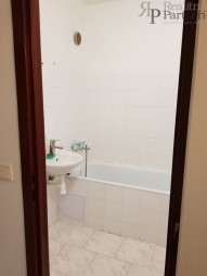 148263510-2.jpg