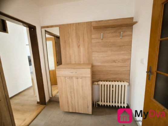 796c5496-e3b6-418a-8454-a1a55af13212