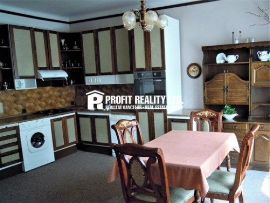 P10 Hostivař ul. Štěrboholská.jpg7