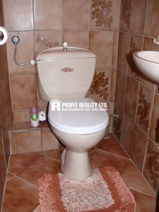 P10 Hostivař ul. Štěrboholská.jpg12