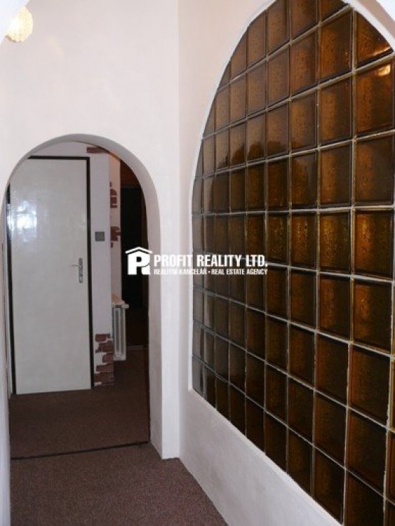 P10 Hostivař ul. Štěrboholská.jpg8