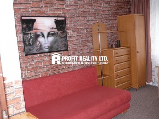 P10 Hostivař ul. Štěrboholská.jpg4