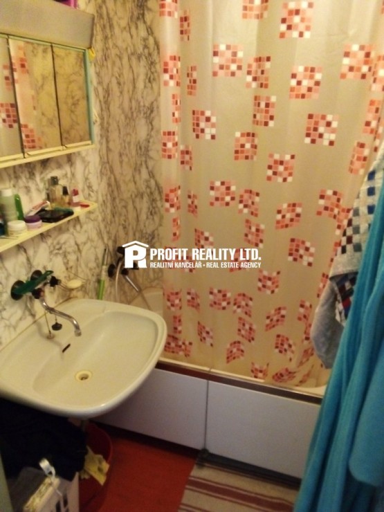 P4 Chodov ul. Chalupkova.jpg4