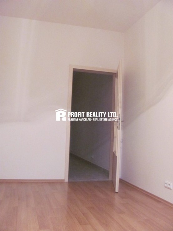 Dveře z ložnice do pracovny