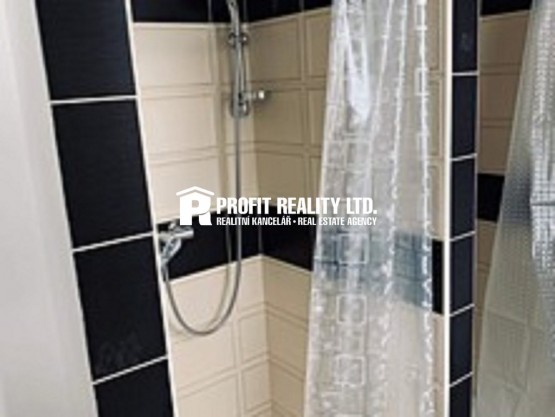 P9 Horní Počernice ul. Ve Žlíbku.png4