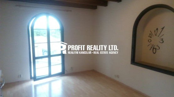 e5dc6f28-98a6-4f73-a07c-908d26a3d46d