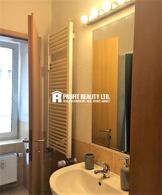 1555223268-rvuzxgvgzy