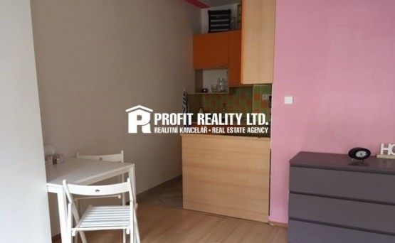 1555223385-ypmrskxhch