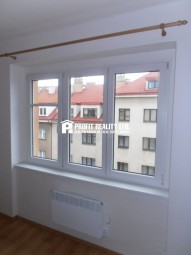 A_Hlavní místnost_pohled z okna 2