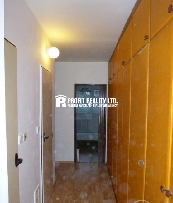 15525064-pronajem-bytu-3-kk-praha-8-10