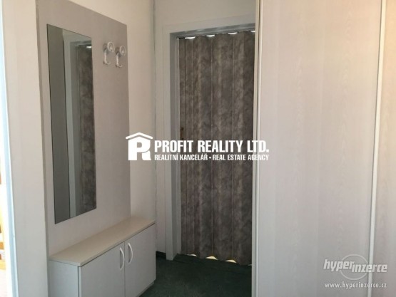 15710460-2-kk-45-m2-po-rekonstrukci-vybaveny-nabytkem-i-el-spotr--12