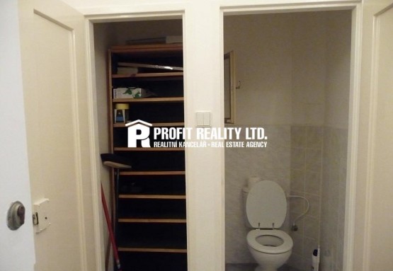 04_134150FpYvrgslAf_b