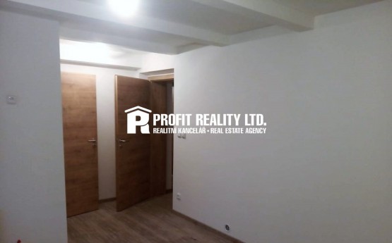 1611109823-zvxklpwmtx