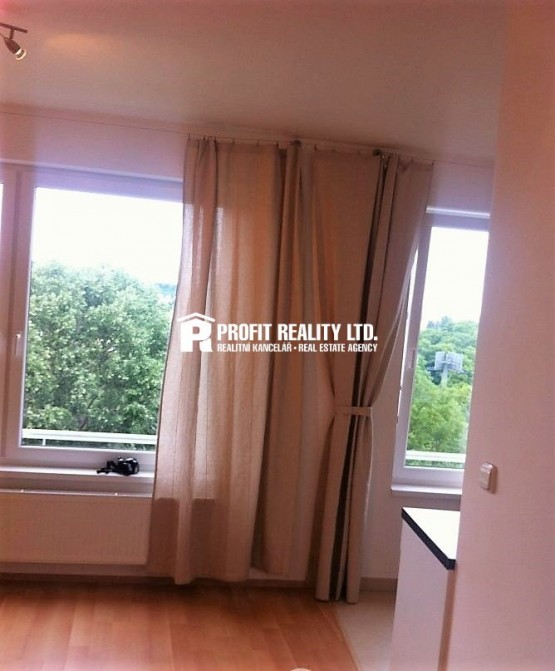 1430123219-cyfqr-20130626-img-6840