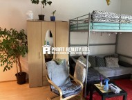 ryYxrSdmNY16385410 (1)