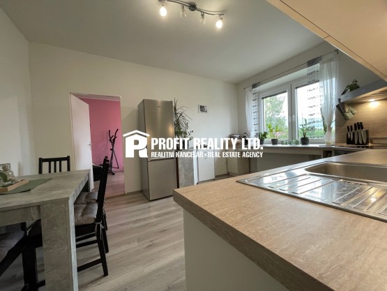 DA41886B-DF8B-40D9-9A78-88CA7B41C561