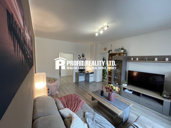 7AA686A0-2FC3-49F7-A4F3-C4C60C99B2F8