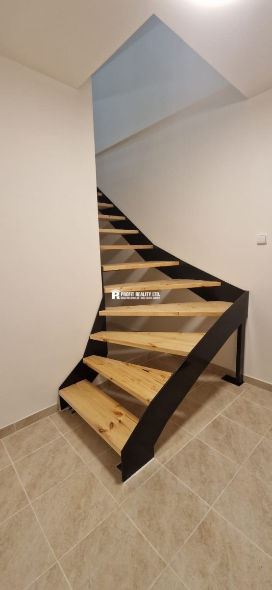 89ee179b-b6dd-47b9-95b6-b969c74135c1