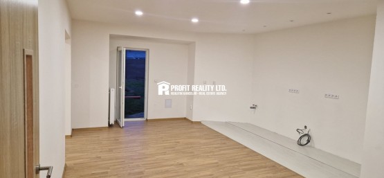 f4c09904-d941-4a76-9ccf-0c1112000de2